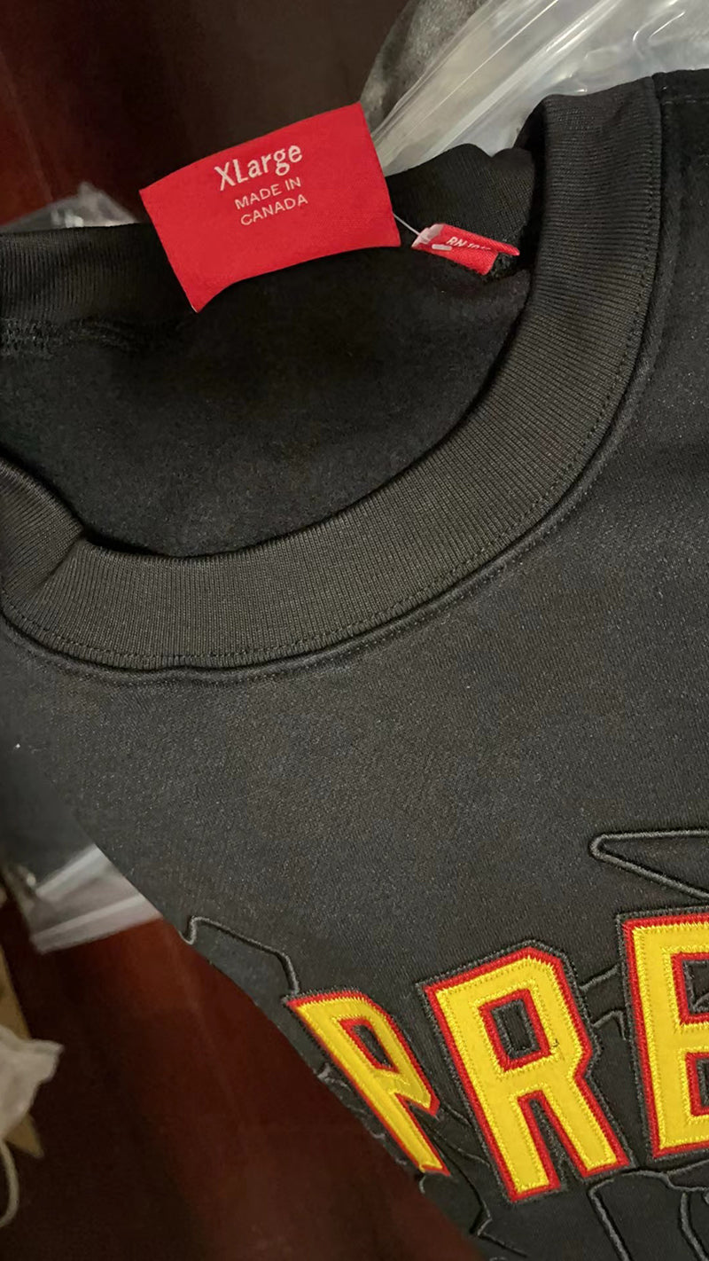 Supreme   シュプリーム   シンプルデザインクルーネックスウェット  4色兼用 男女兼用 レディース メンズ    E517