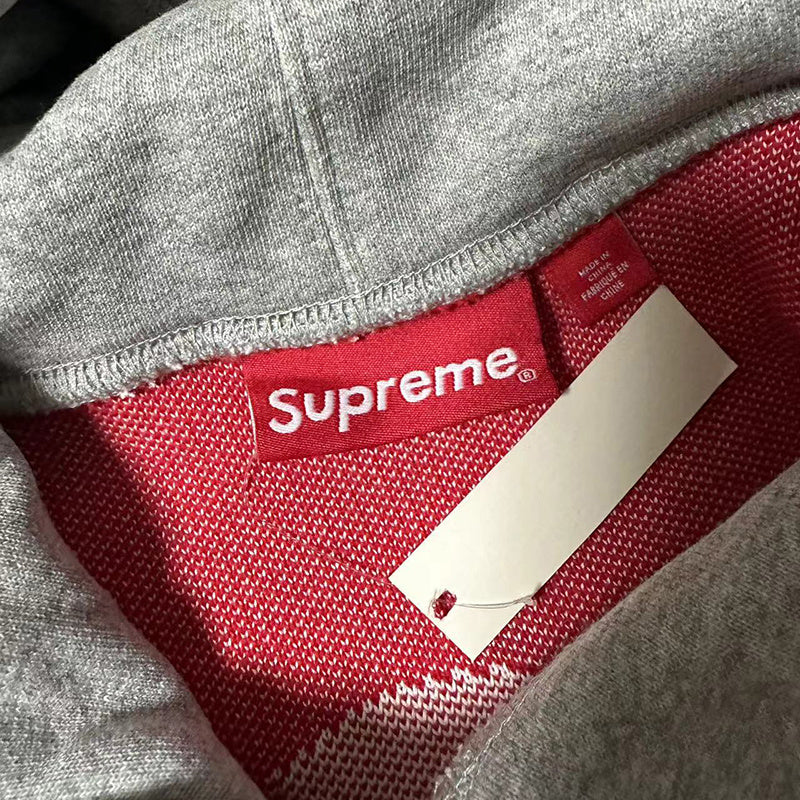 Supreme   シュプリーム   秋冬にぴったりのフード付きパーカー  2色兼用 男女兼用 レディース メンズ    E558