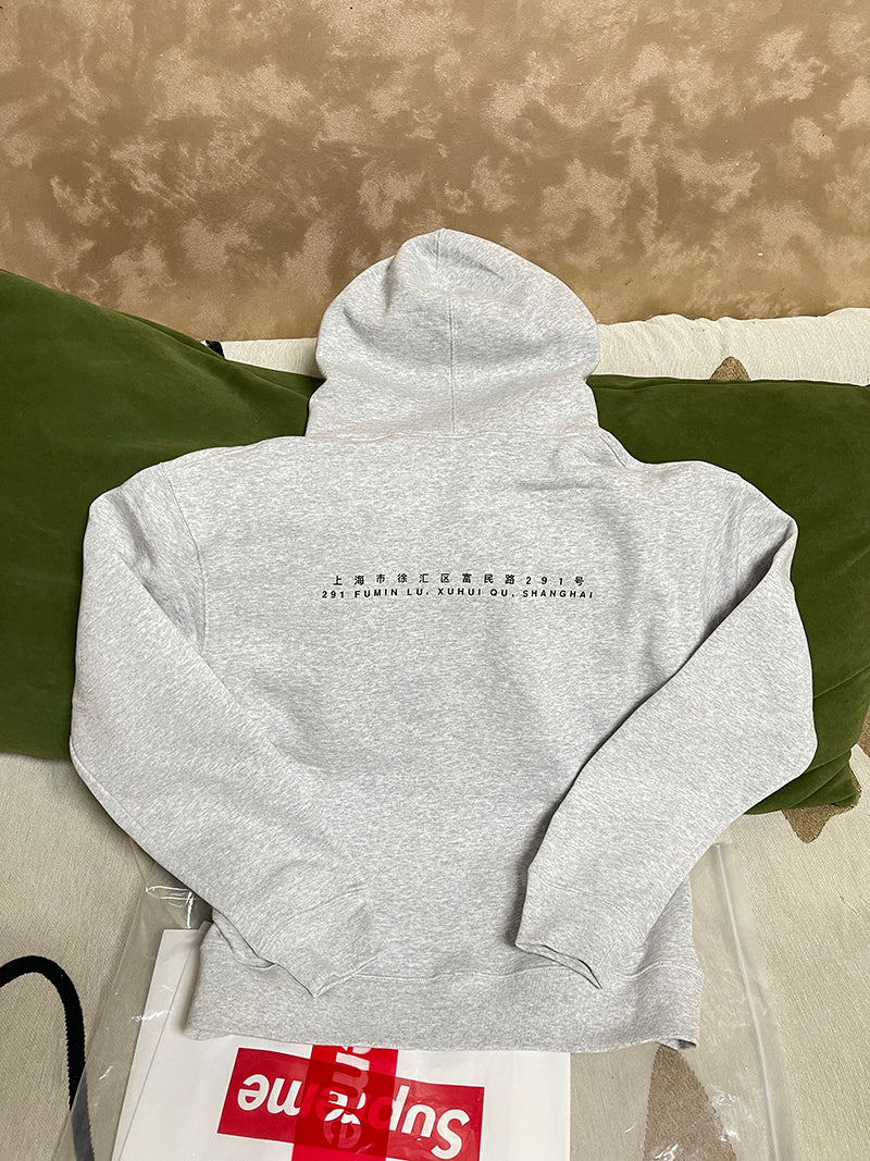 Supreme   シュプリーム   ベーシックなフード付きスウェットシャツ  2色兼用 男女兼用 レディース メンズ    E570
