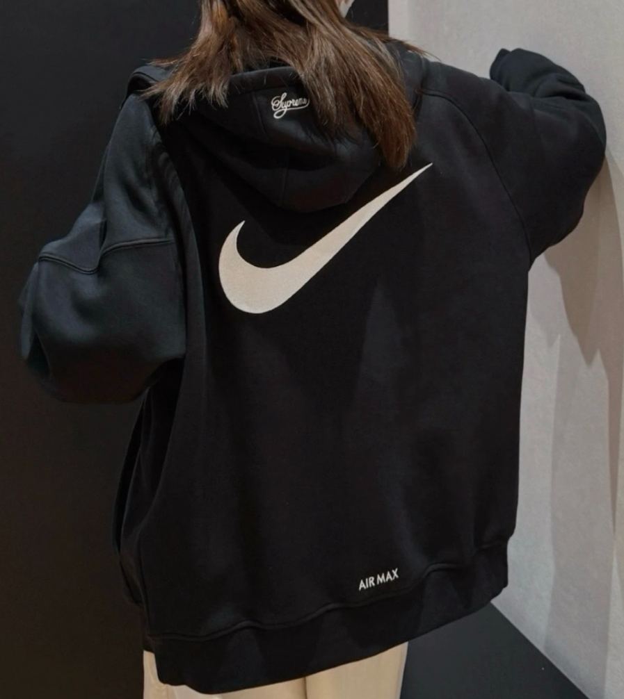 Supreme × Nike 刺繍ロゴ 裏起毛ジップアップパーカー