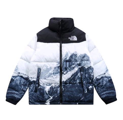 THE NORTH FACEメンズクラシックパーカー：冬の暖かさを追求したスタイリッシュなダウンジャケット