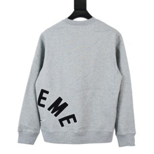 Supreme シュプリーム クルーネック コラボレーション 刺繍入りフリース クルーネック スウェットシャツ