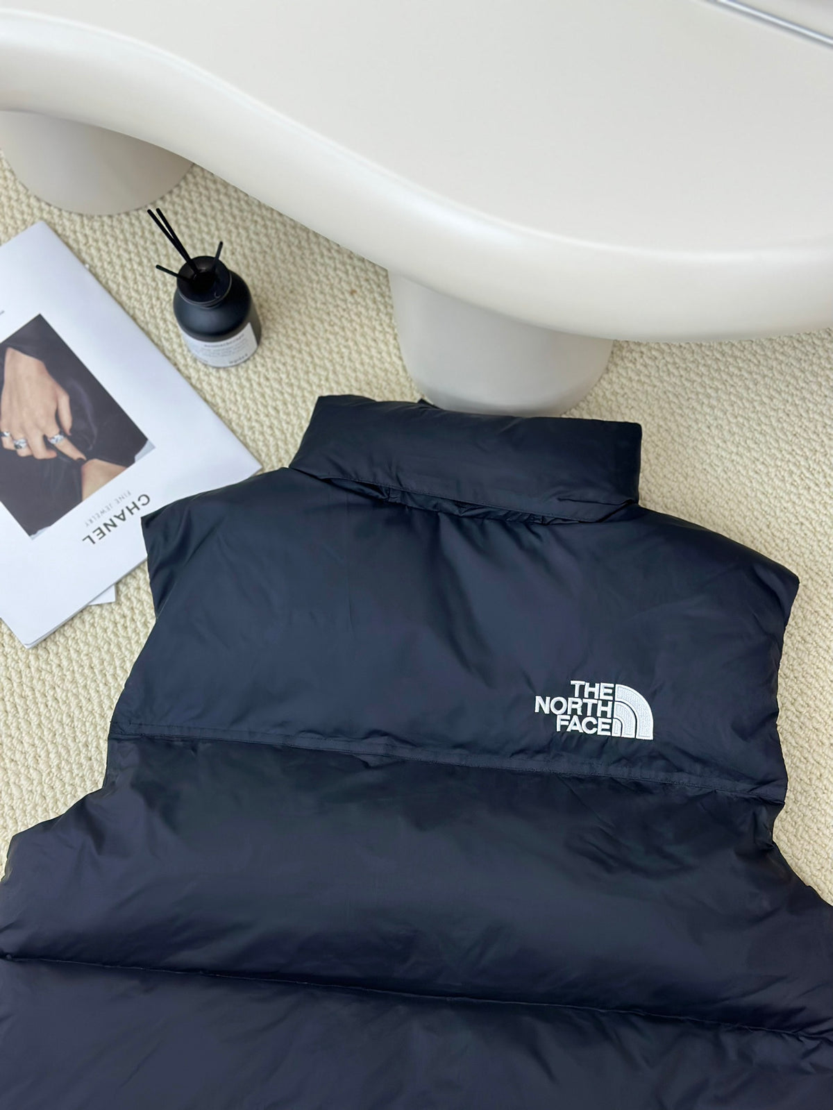 [ノースフェイス] M'S NUPTSE ON BALL ベスト★新作・24AW★人気