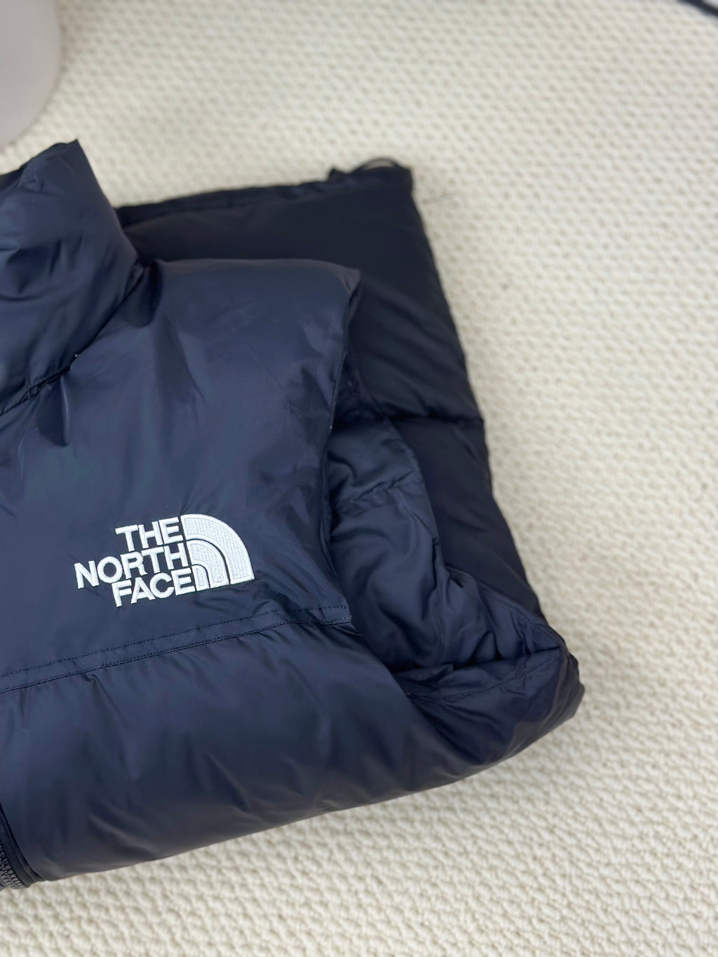 [ノースフェイス] M'S NUPTSE ON BALL ベスト★新作・24AW★人気