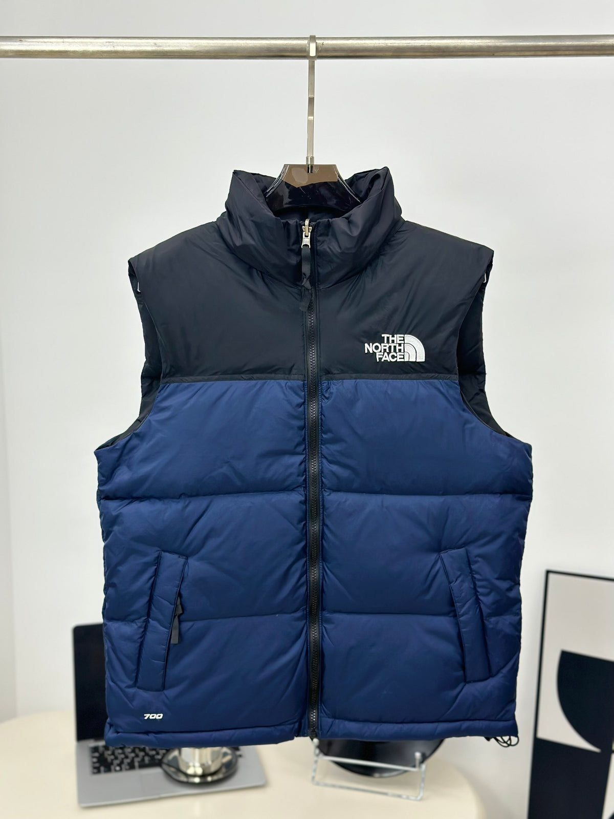 [ノースフェイス] M'S NUPTSE ON BALL ベスト★新作・24AW★人気