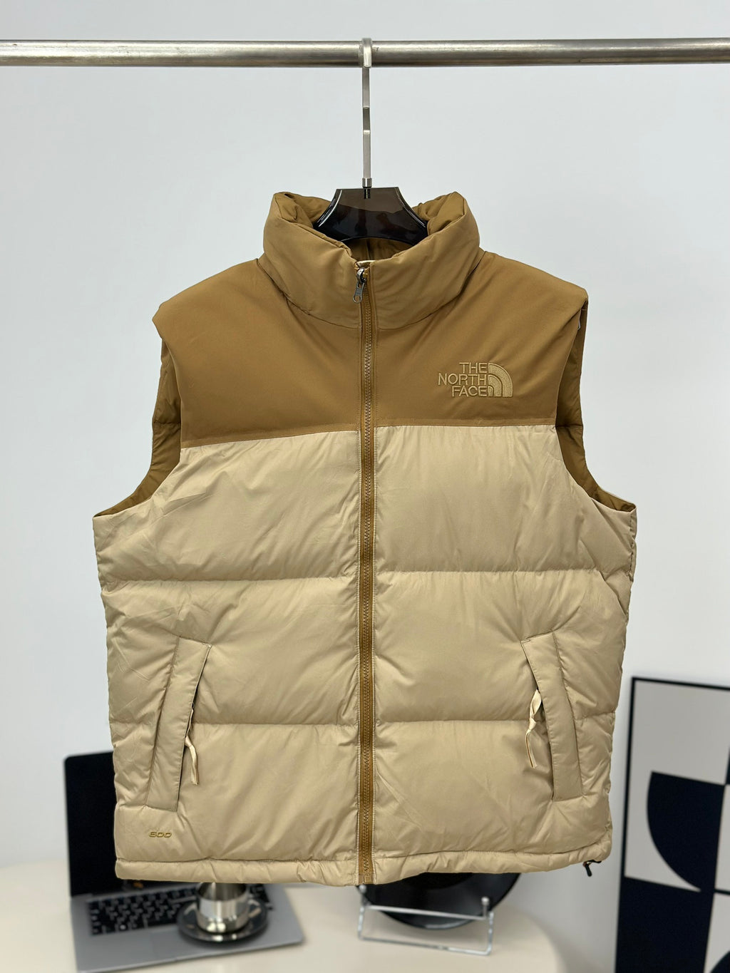 [ノースフェイス] M'S NUPTSE ON BALL ベスト★新作・24AW★人気