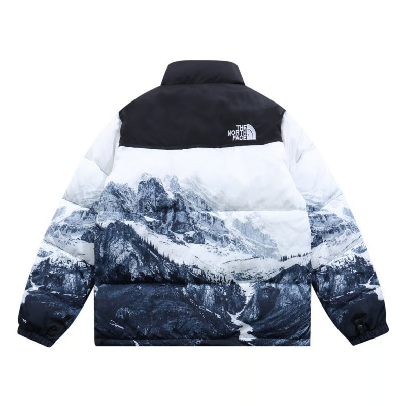 THE NORTH FACEメンズクラシックパーカー：冬の暖かさを追求したスタイリッシュなダウンジャケット